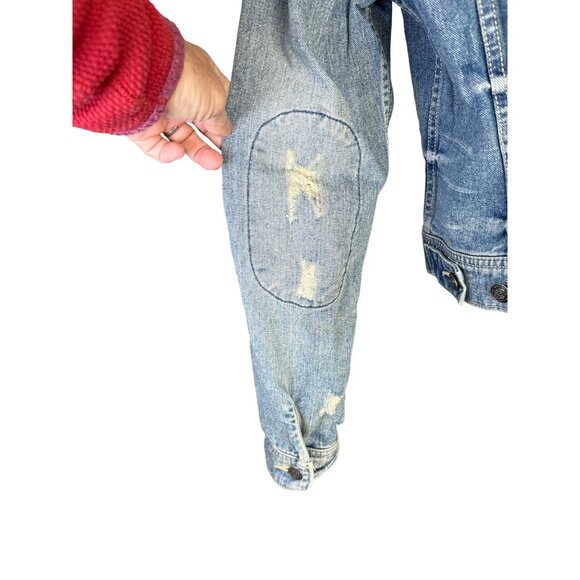 Free People Womens Jean Jacket Size 8 Blue Trucker Distressed Baja Aztec Denim - Picture 7 of 10
